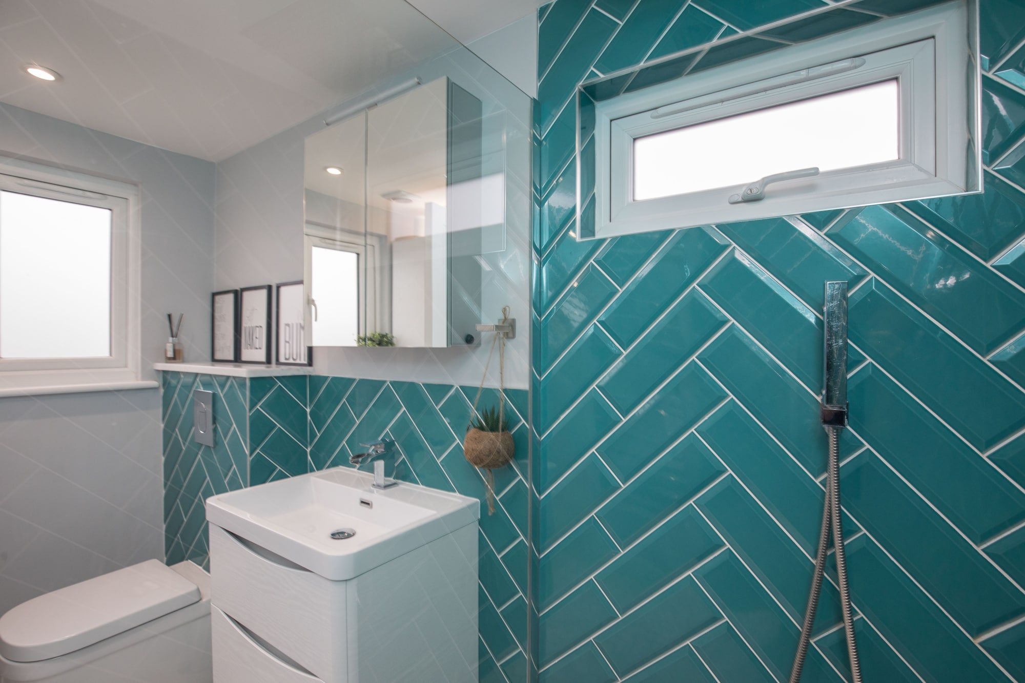 bathroom window fitters (2)